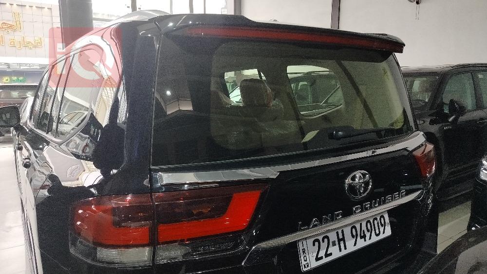 تويوتا لاندكروزر